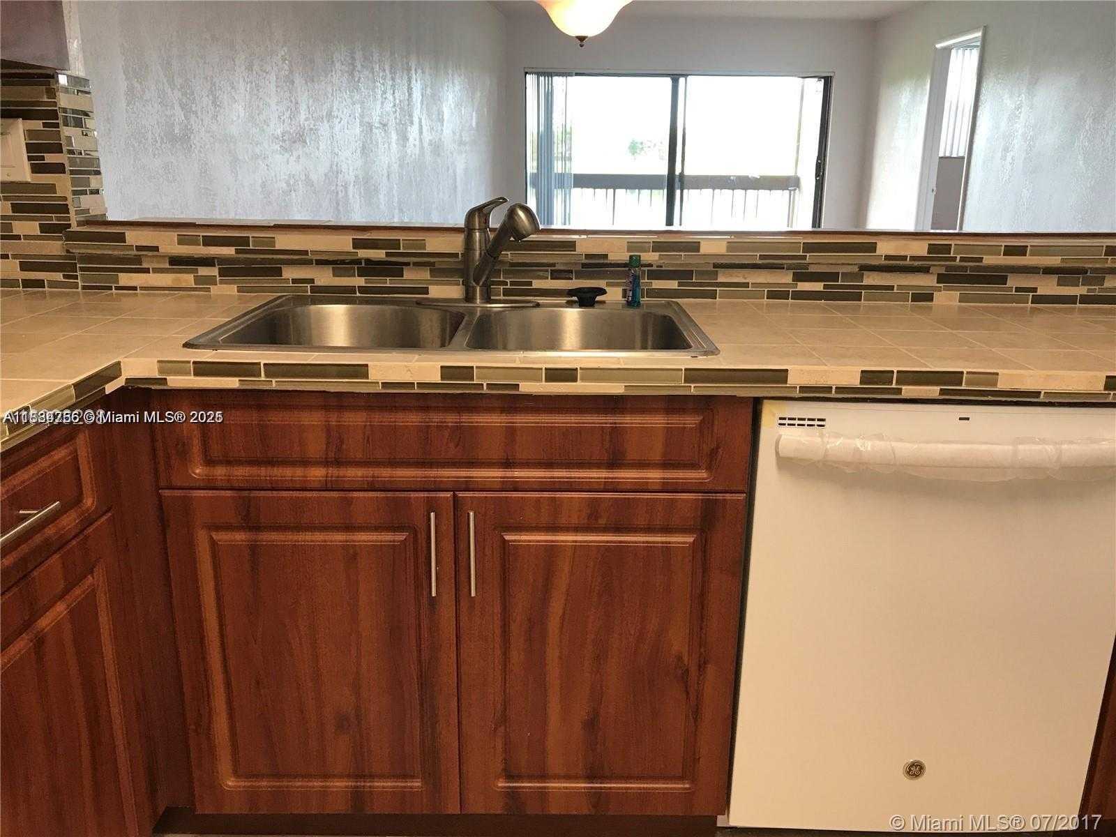 Small Image of 10288 NORTH WEST 9TH ST CIR #205, Miami Number 4