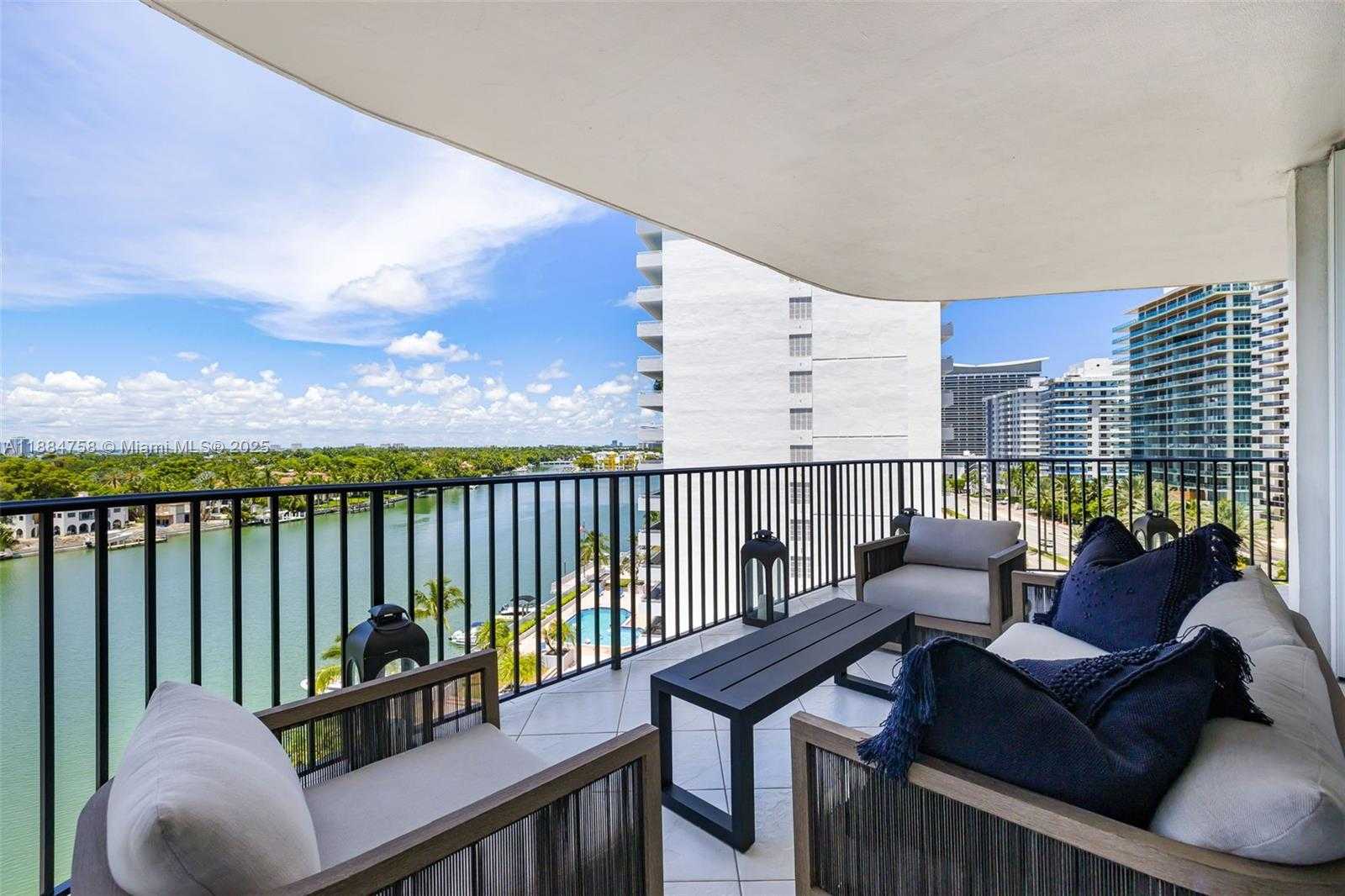 Small Image of 5660 COLLINS AVE #8D, Miami Beach Number 28