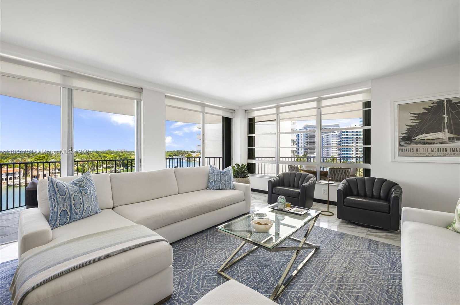 Small Image of 5660 COLLINS AVE #8D, Miami Beach Number 3