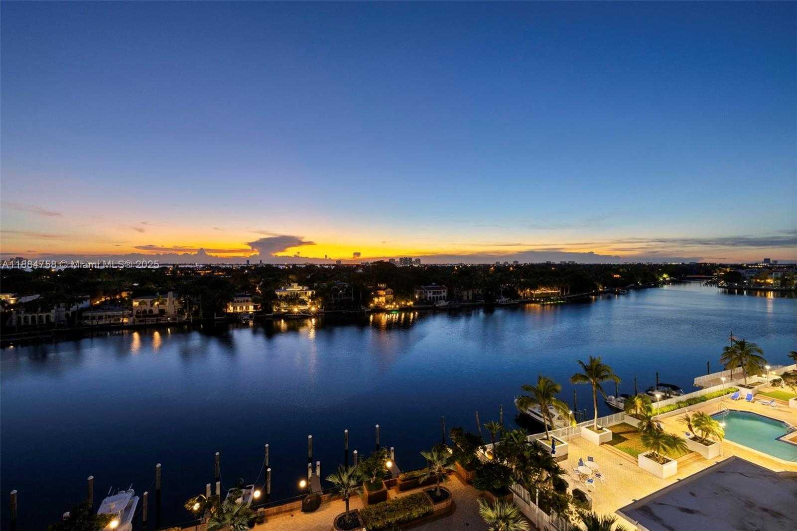 Small Image of 5660 COLLINS AVE #8D, Miami Beach Number 32