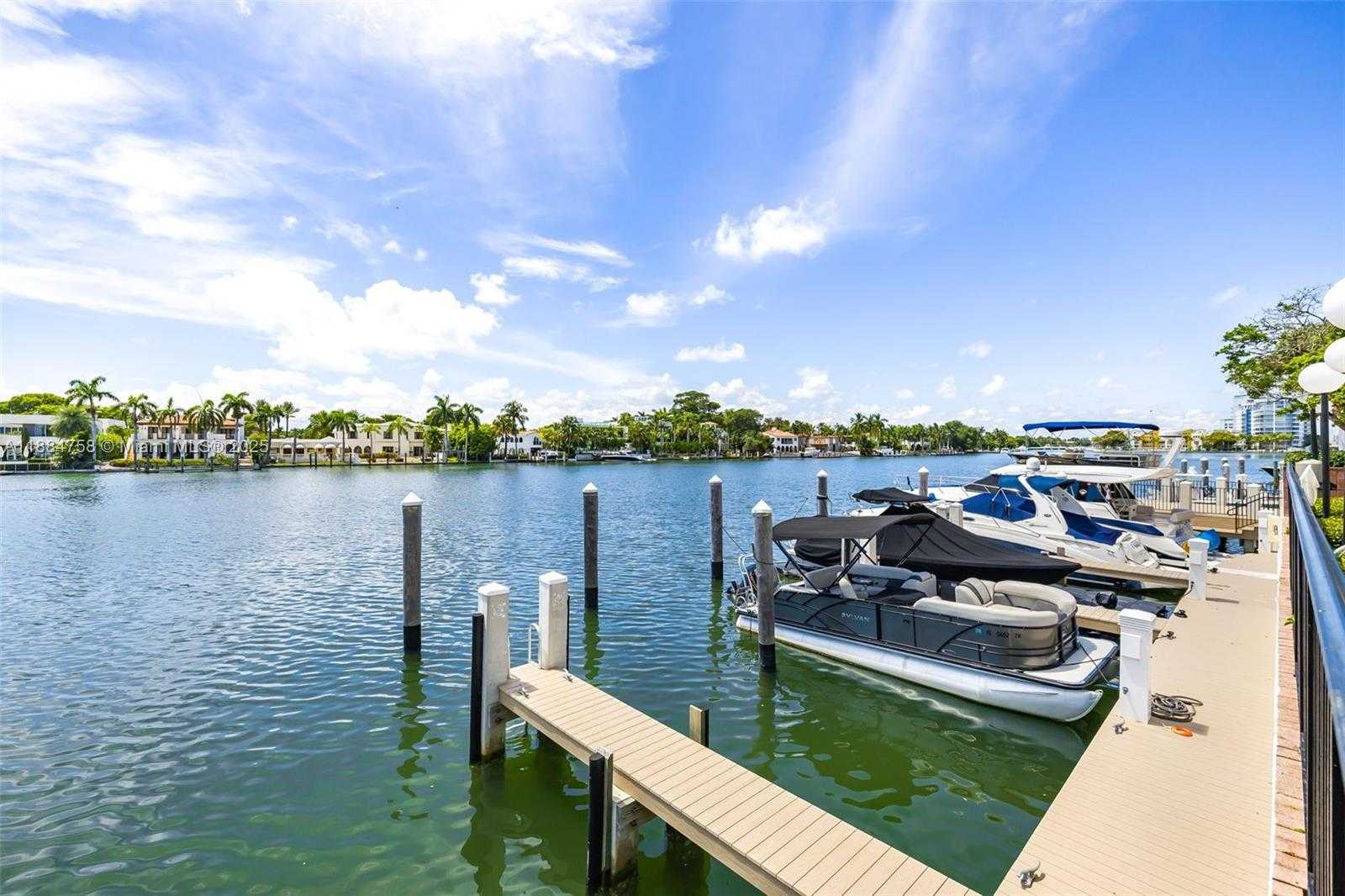 Small Image of 5660 COLLINS AVE #8D, Miami Beach Number 36