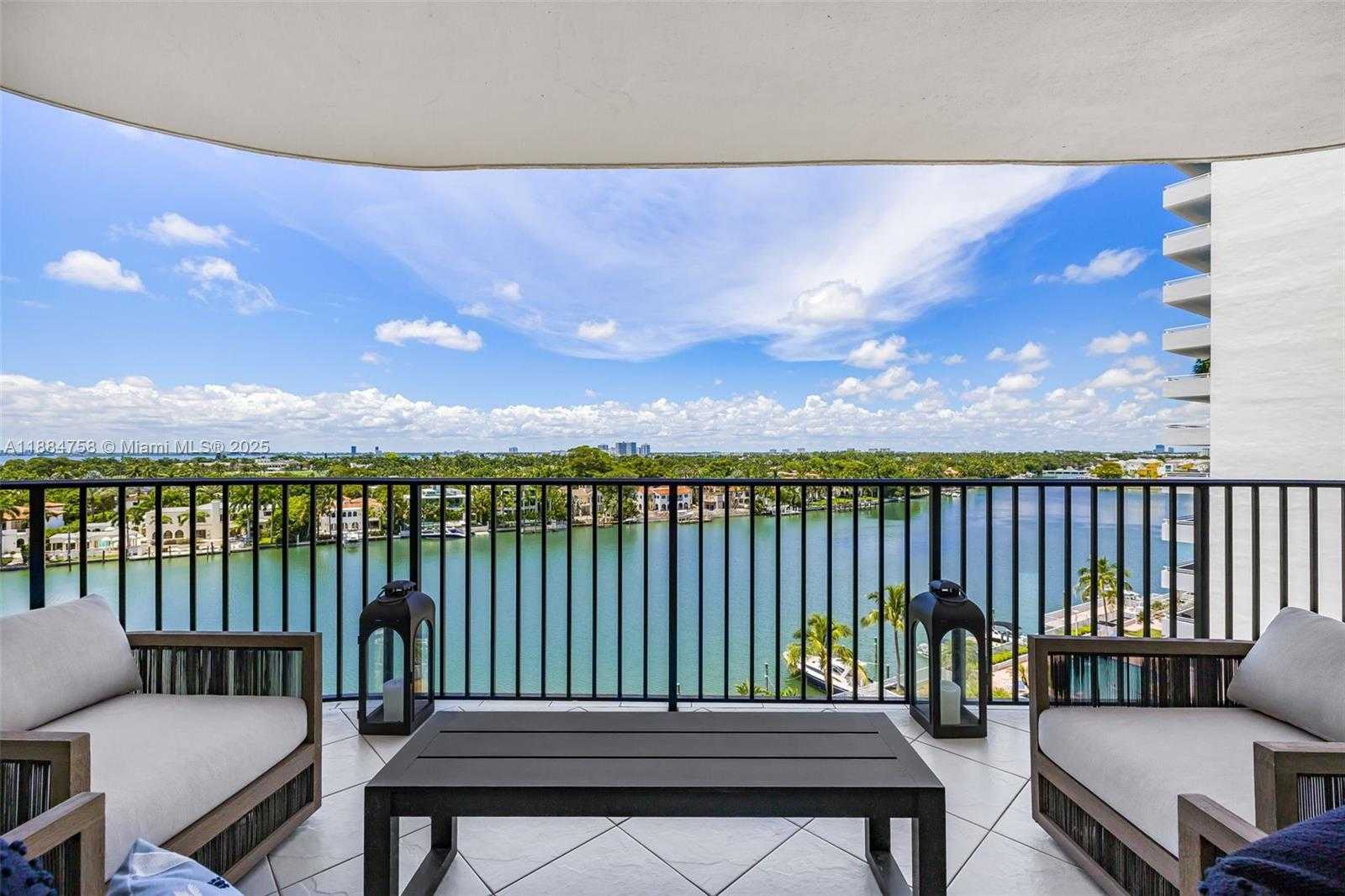 Small Image of 5660 COLLINS AVE #8D, Miami Beach Number 4