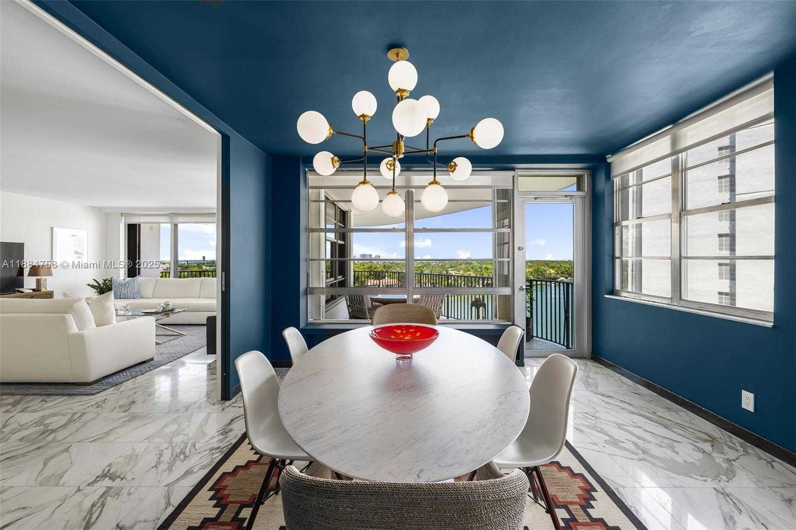 Small Image of 5660 COLLINS AVE #8D, Miami Beach Number 9
