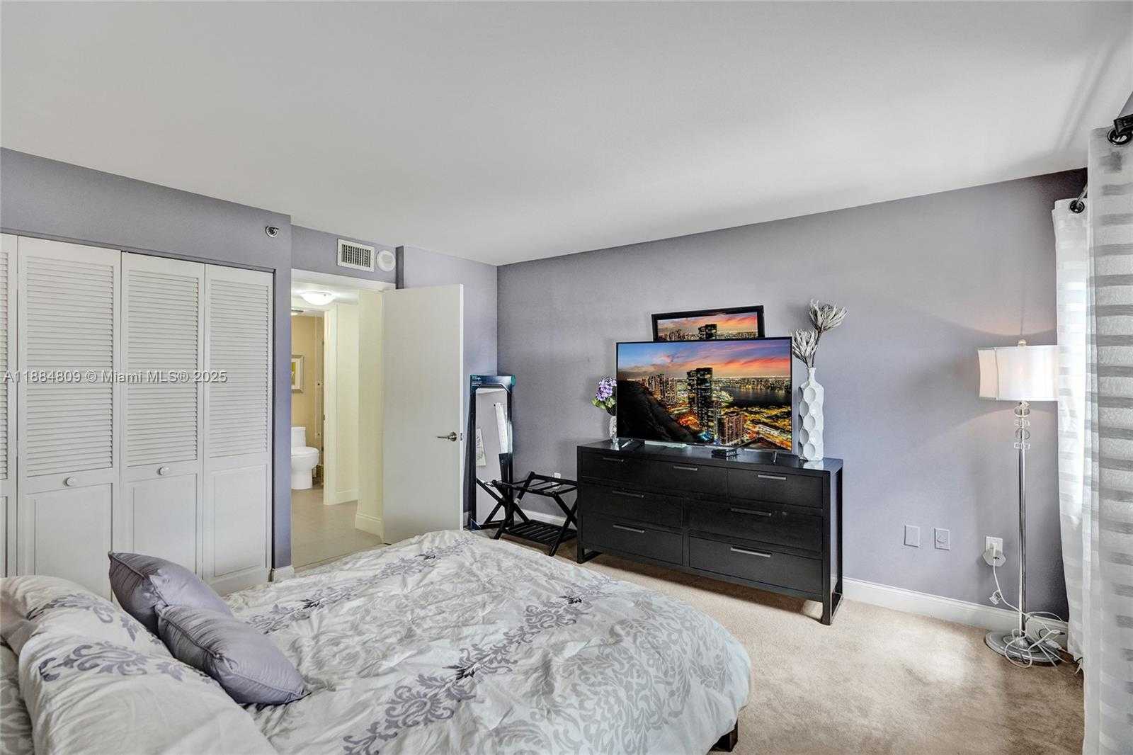 Small Image of 1201 SOUTH OCEAN DR #611N, Hollywood Number 22