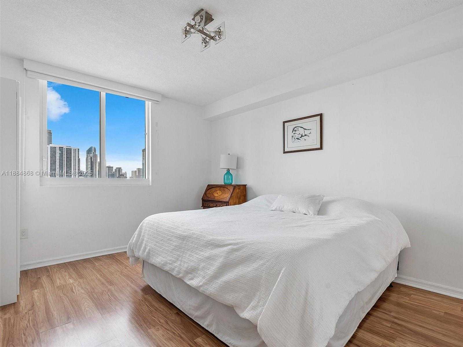 Small Image of 275 NORTH EAST 18TH ST #1705, Miami Number 17