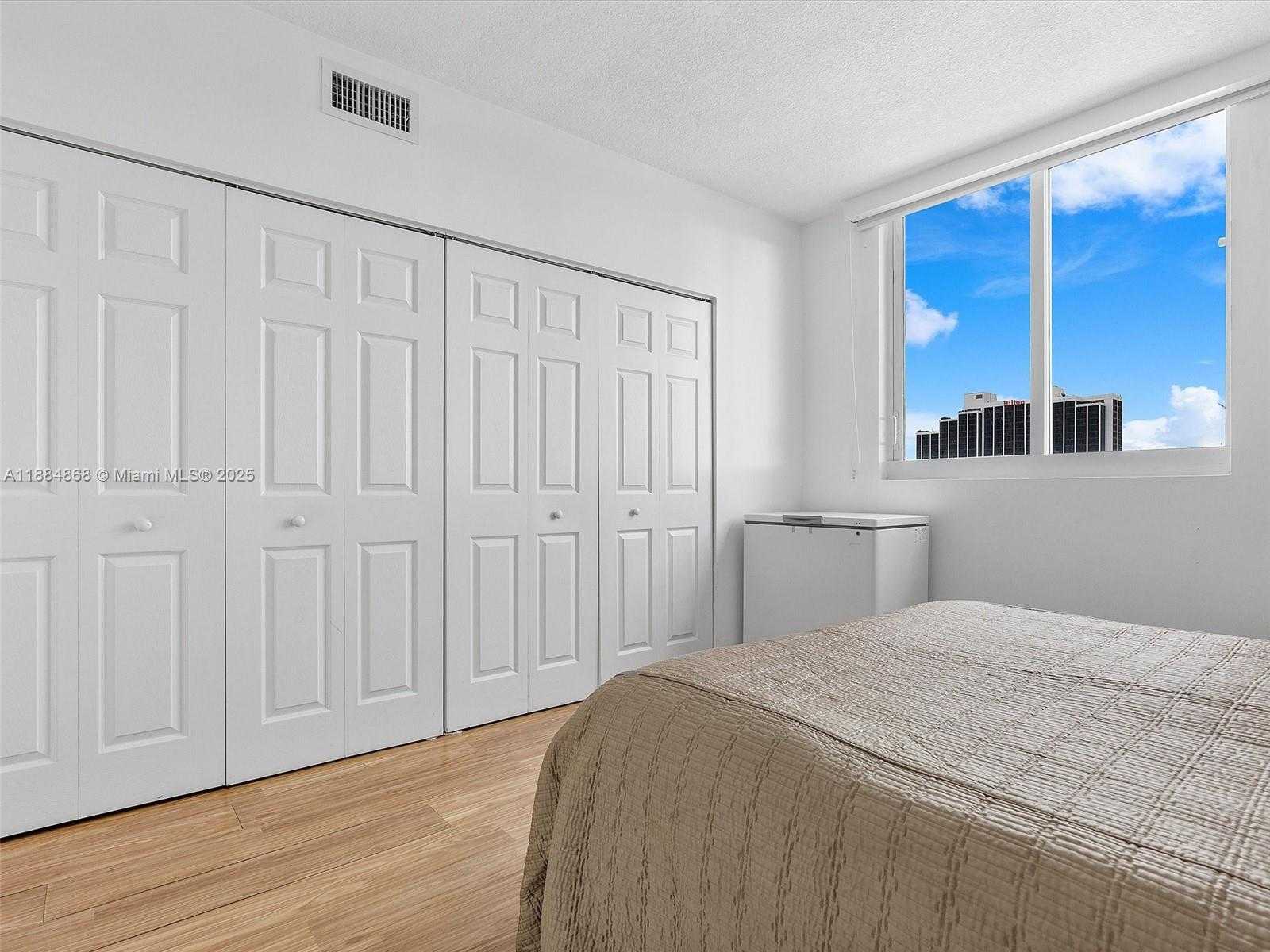 Small Image of 275 NORTH EAST 18TH ST #1705, Miami Number 20