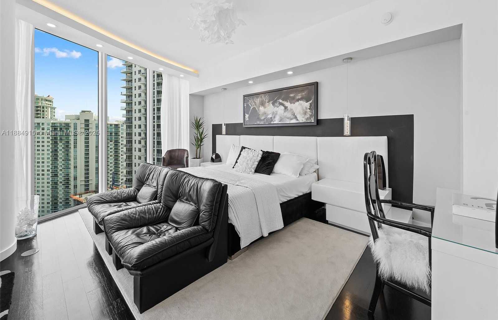 Small Image of 333 LAS OLAS WAY #2907, Fort Lauderdale Number 19
