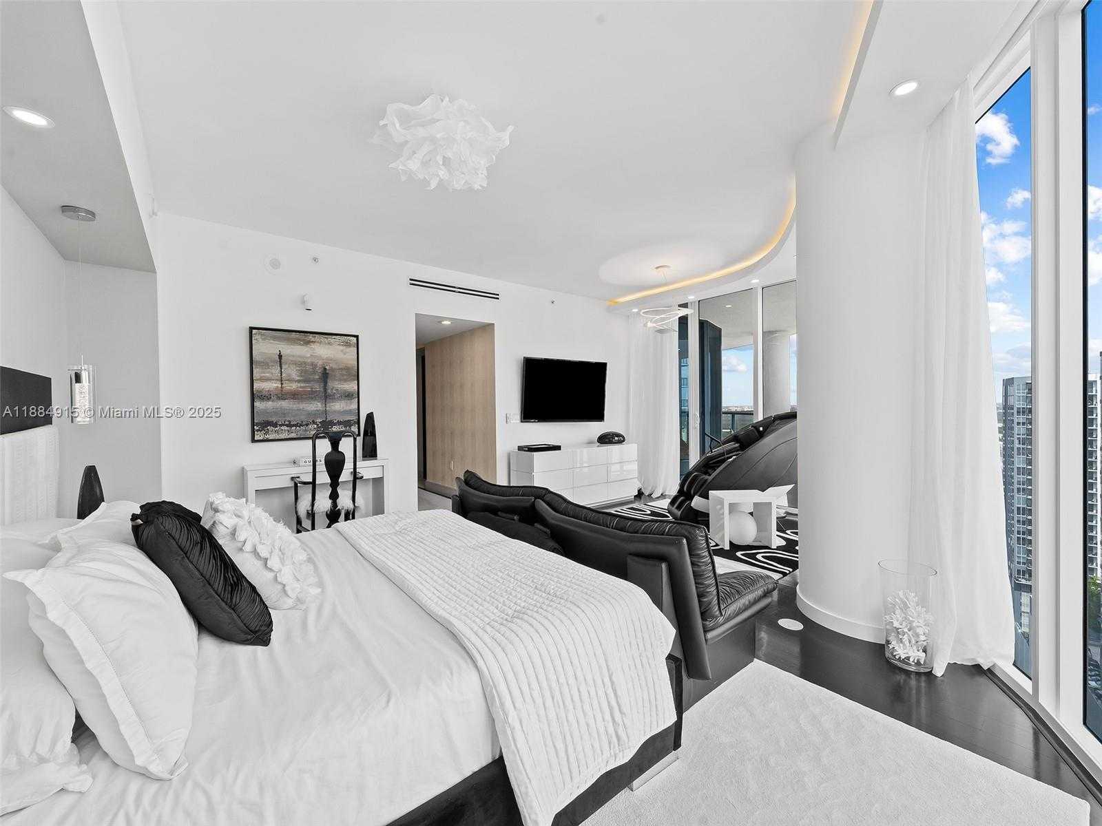 Small Image of 333 LAS OLAS WAY #2907, Fort Lauderdale Number 21