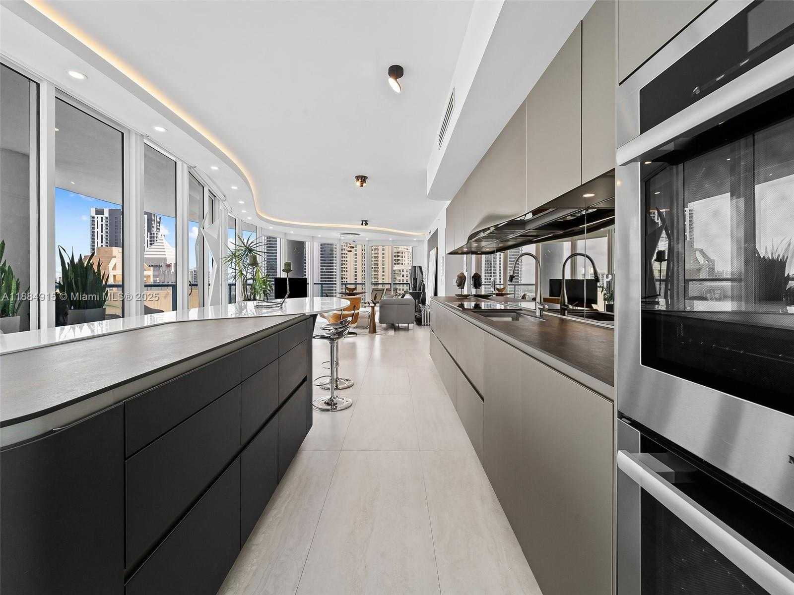 Small Image of 333 LAS OLAS WAY #2907, Fort Lauderdale Number 3