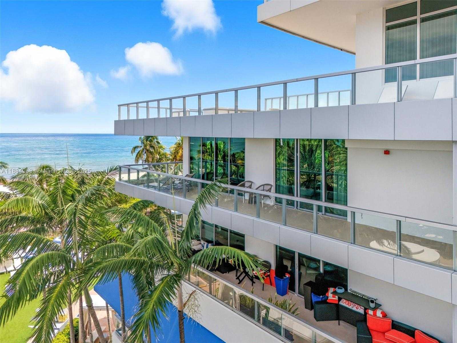 Small Image of 4391 COLLINS AVE #410, Miami Beach Number 32