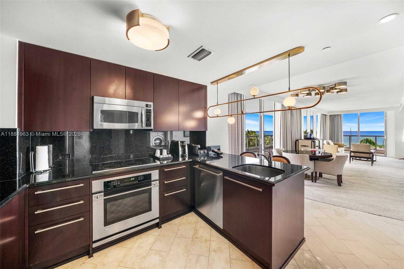 Small Image of 4391 COLLINS AVE #410, Miami Beach Number 5