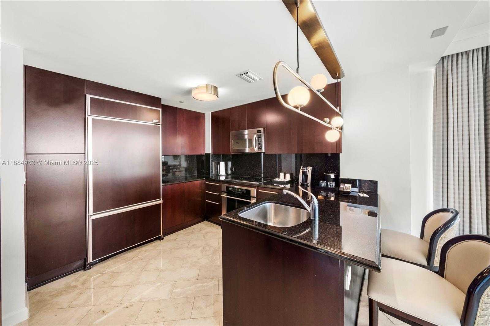 Small Image of 4391 COLLINS AVE #410, Miami Beach Number 9