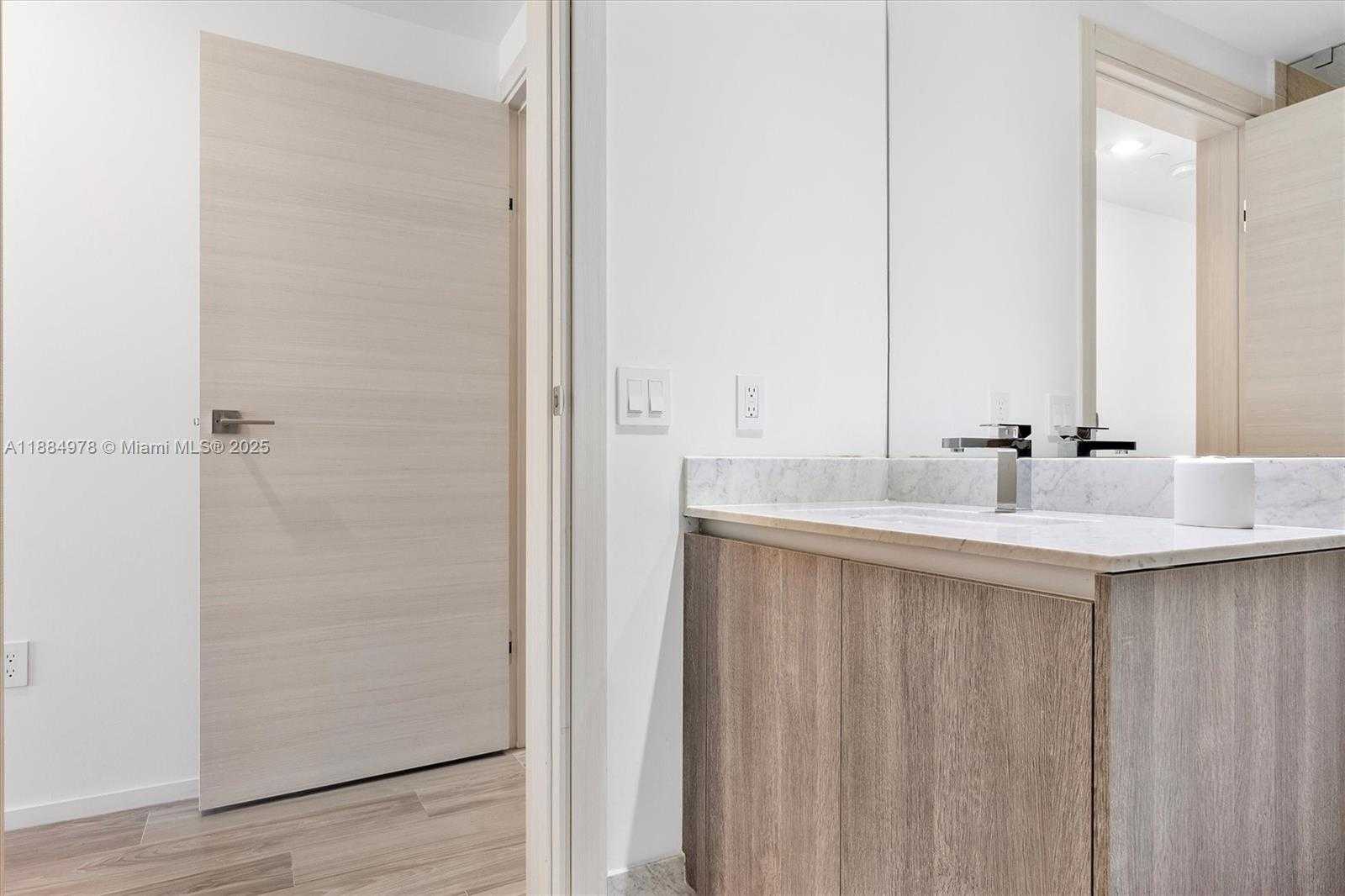 Small Image of 801 SOUTH MIAMI AVE #2509, Miami Number 37