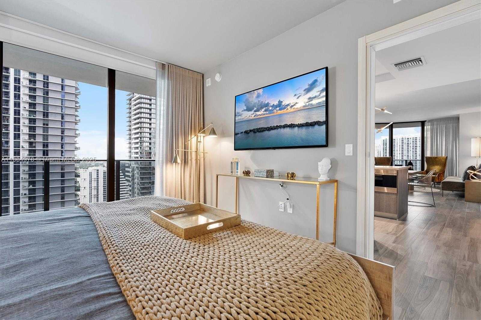 Small Image of 801 SOUTH MIAMI AVE #2509, Miami Number 40