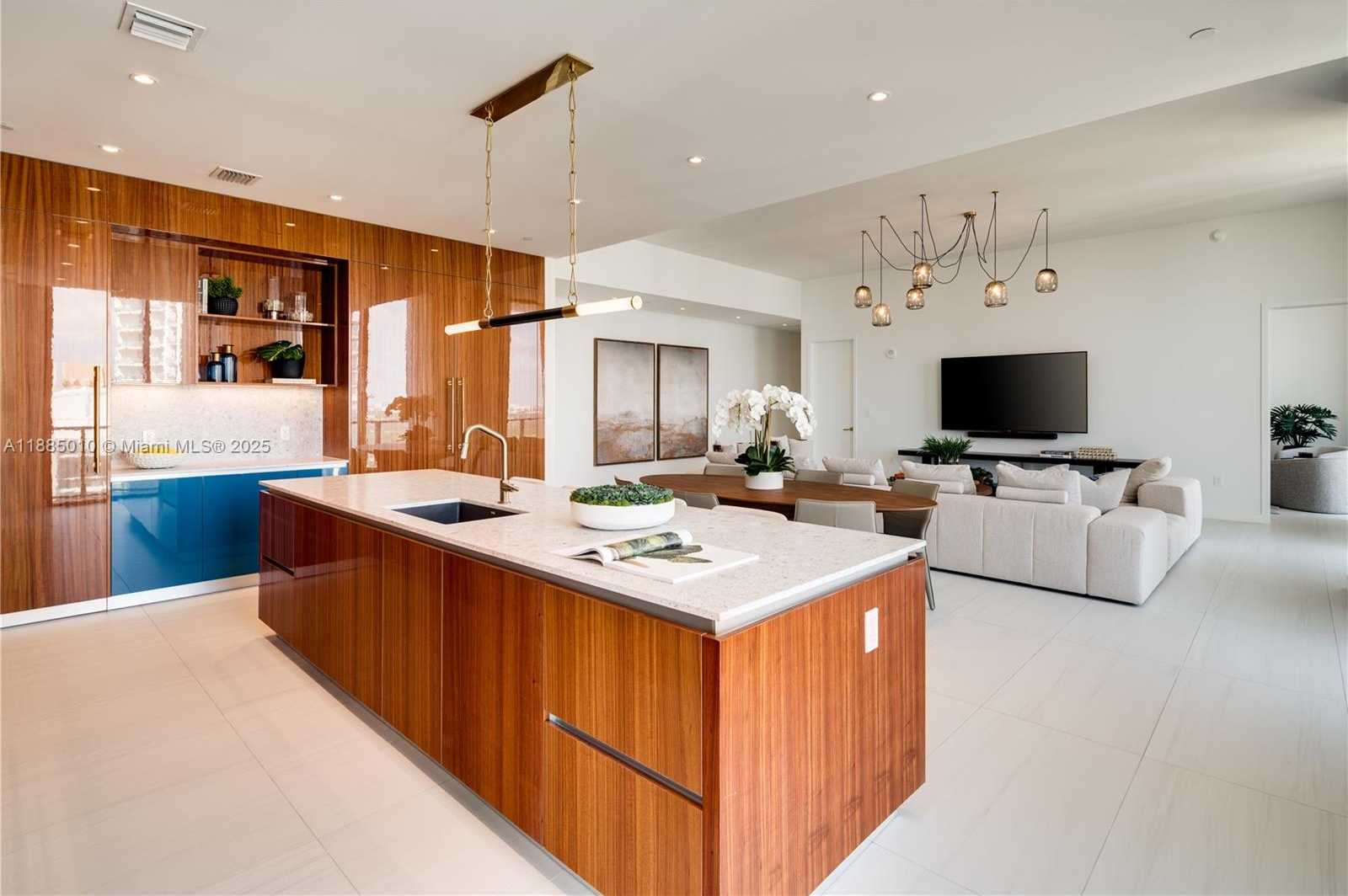 Small Image of 2655 SOUTH BAYSHORE DRIVE #LPH, Coconut Grove Number 11