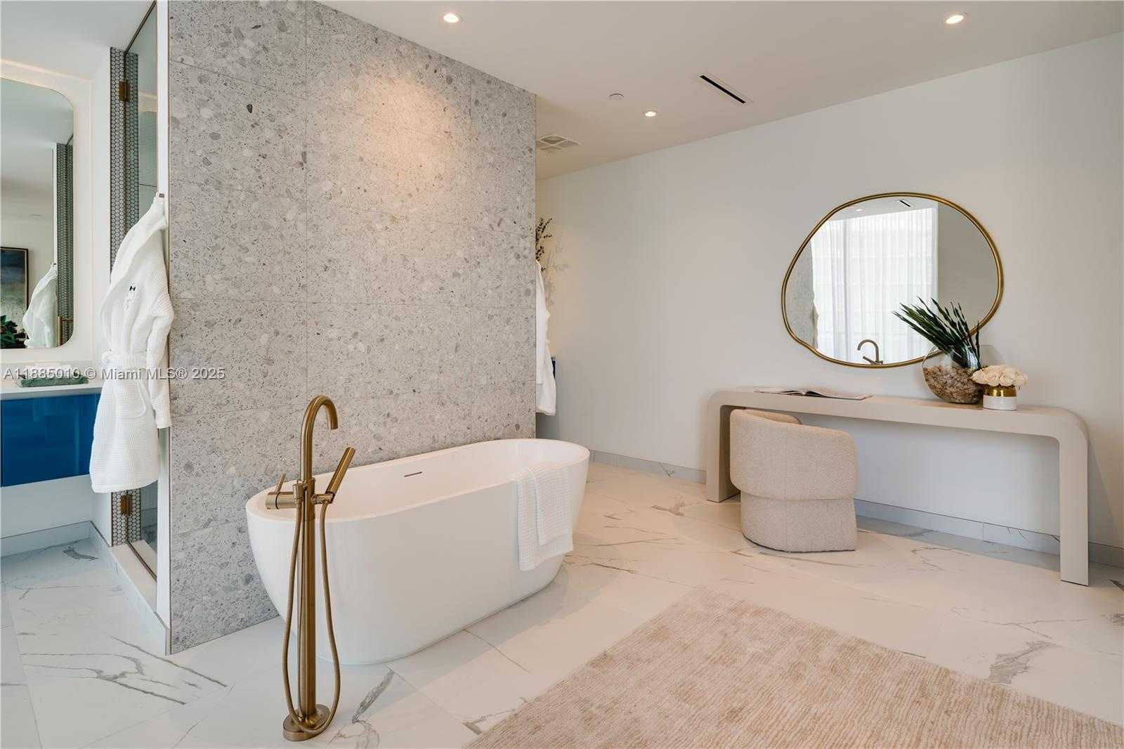 Small Image of 2655 SOUTH BAYSHORE DRIVE #LPH, Coconut Grove Number 21