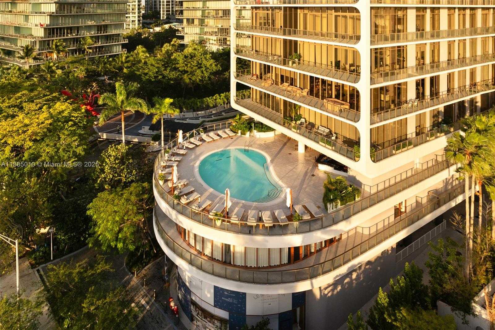 Small Image of 2655 SOUTH BAYSHORE DRIVE #LPH, Coconut Grove Number 36
