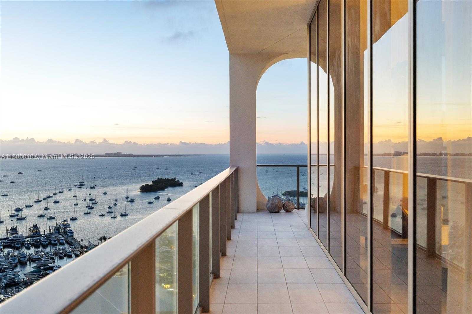 Small Image of 2655 SOUTH BAYSHORE DRIVE #LPH, Coconut Grove Number 6