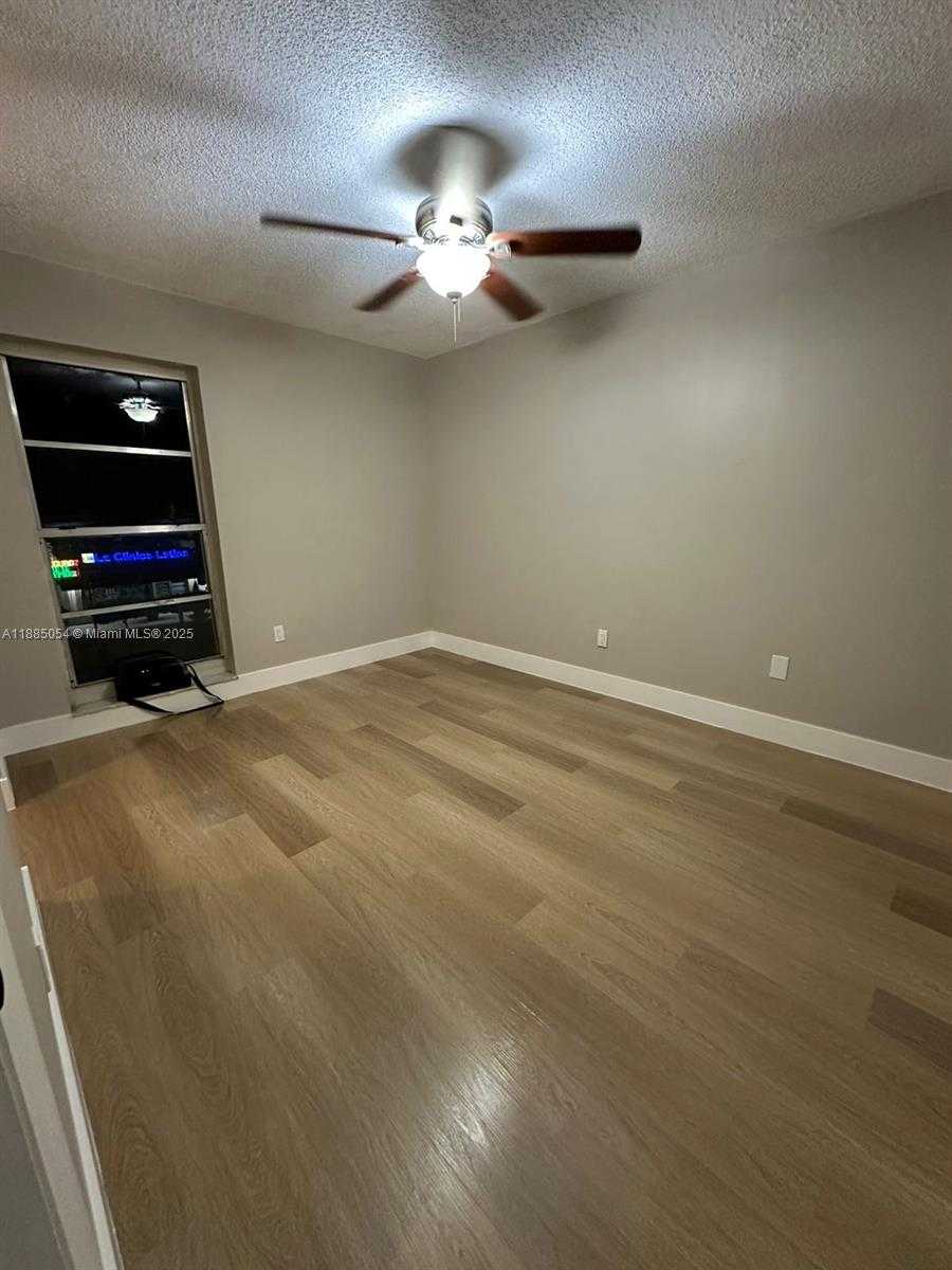 Small Image of 1051 SOUTH WEST 1ST ST #303, Miami Number 20