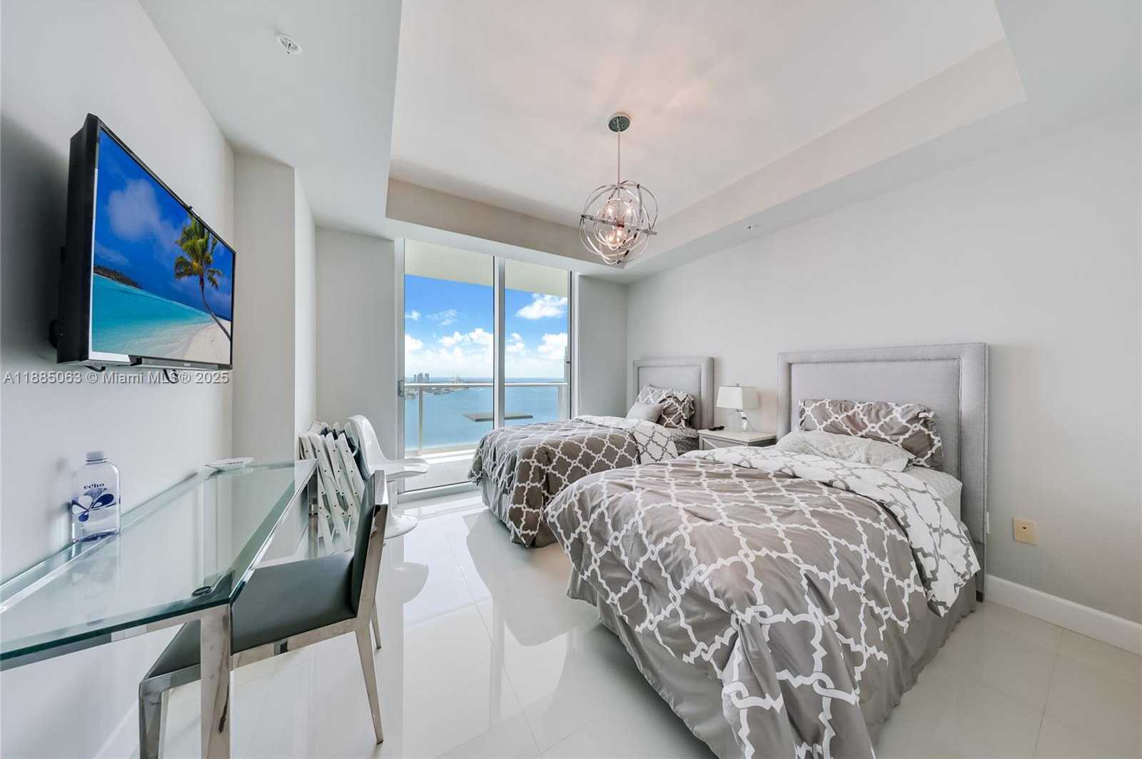 Small Image of 300 SOUTH BISCAYNE BLVD #T-3312, Miami Number 11