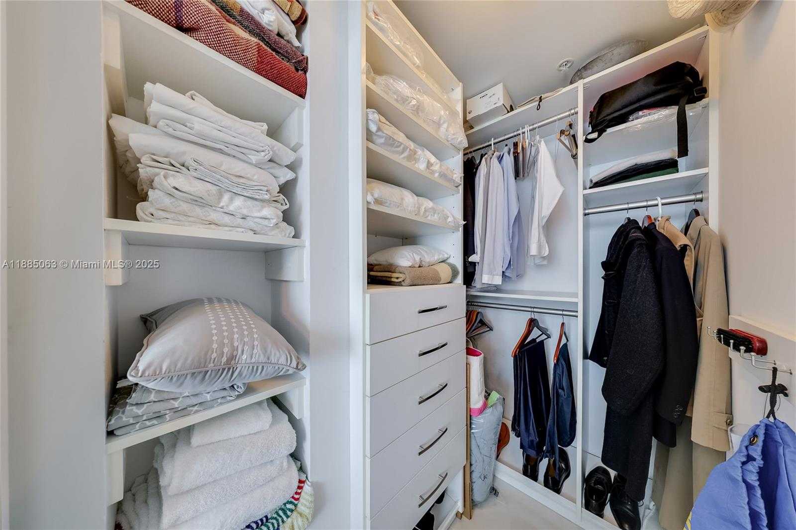 Small Image of 300 SOUTH BISCAYNE BLVD #T-3312, Miami Number 13