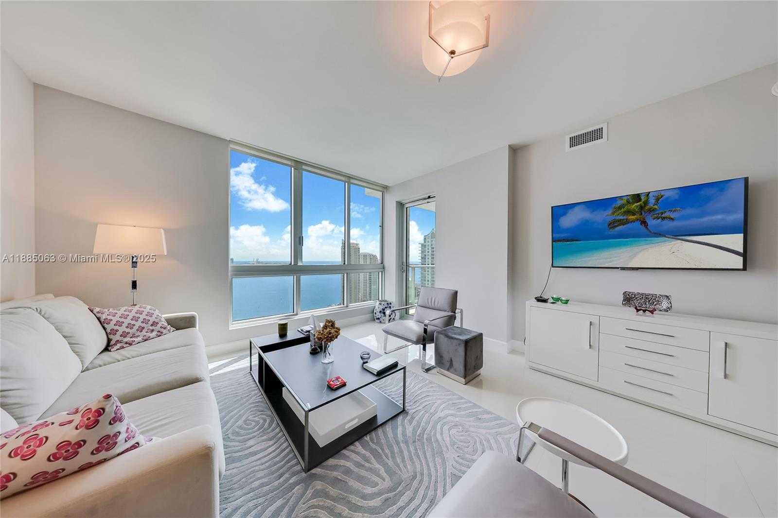 Small Image of 300 SOUTH BISCAYNE BLVD #T-3312, Miami Number 5