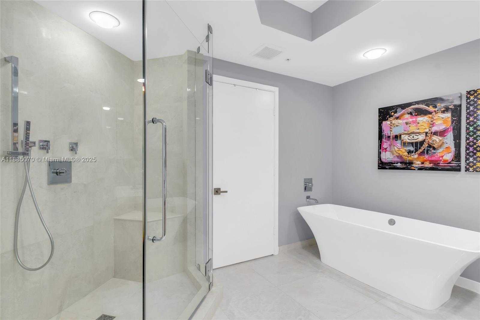Small Image of 17111 BISCAYNE BLVD #602, North Miami Beach Number 19