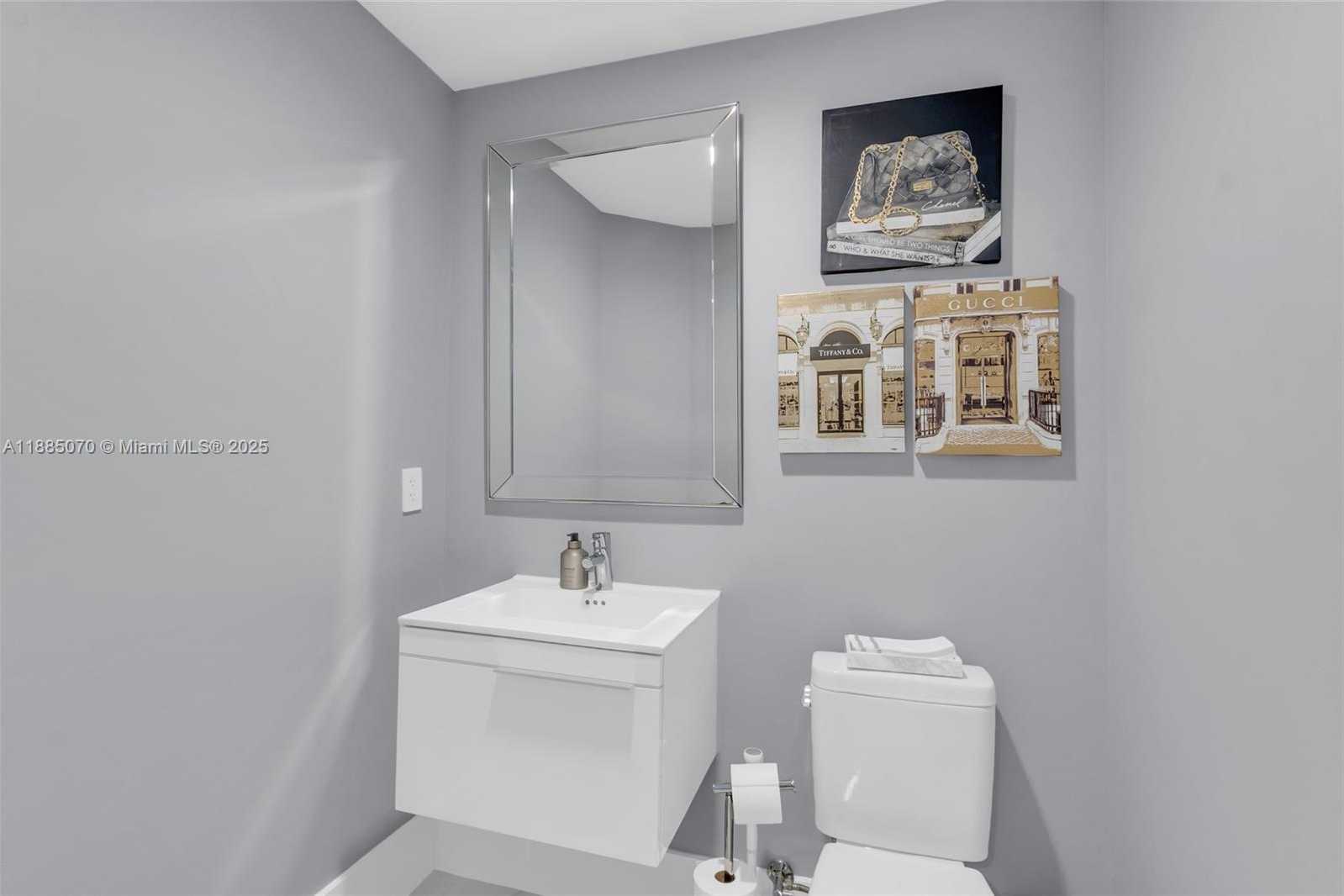 Small Image of 17111 BISCAYNE BLVD #602, North Miami Beach Number 26