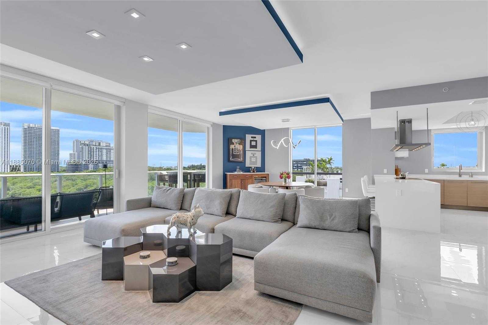 Small Image of 17111 BISCAYNE BLVD #602, North Miami Beach Number 5