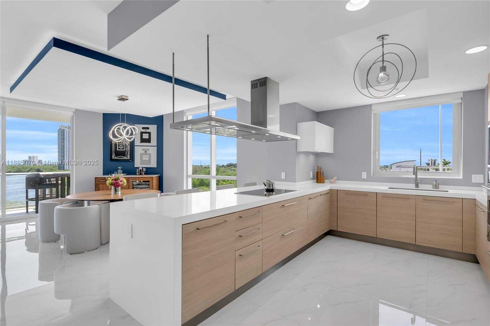 Small Image of 17111 BISCAYNE BLVD #602, North Miami Beach Number 9