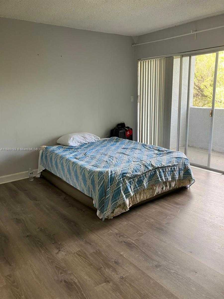 Small Image of 9351 FONTAINEBLEAU BLVD #B206, Miami Number 11