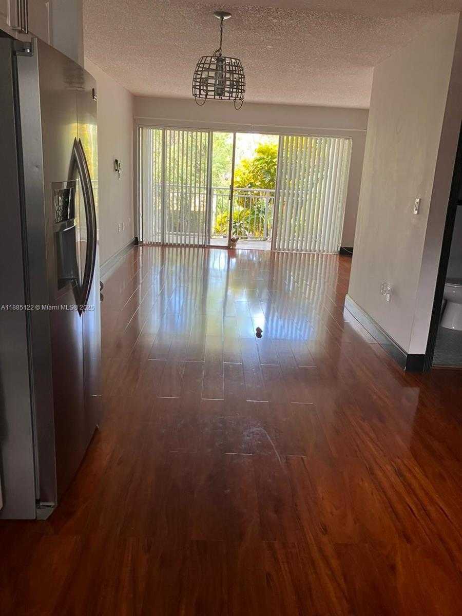 Small Image of 9351 FONTAINEBLEAU BLVD #B206, Miami Number 6