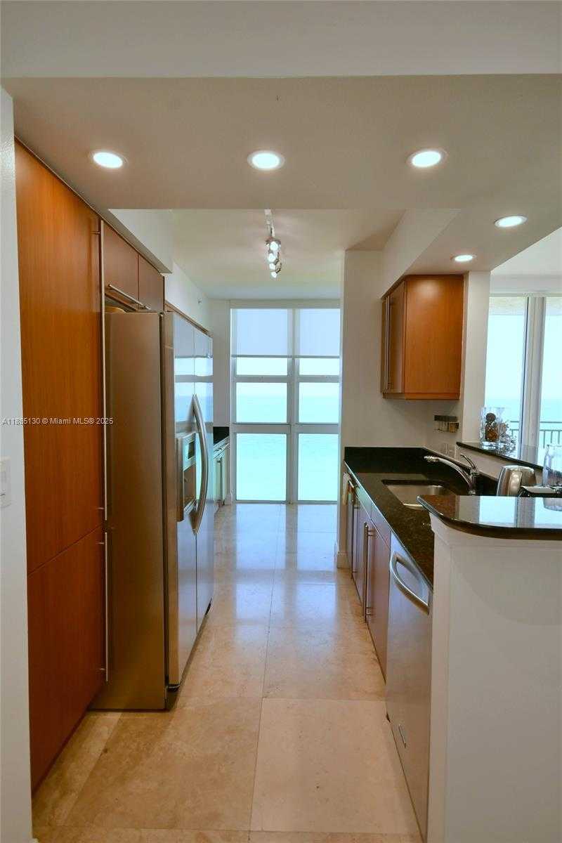 Small Image of 2080 SOUTH OCEAN DR #1111, Hallandale Beach Number 20