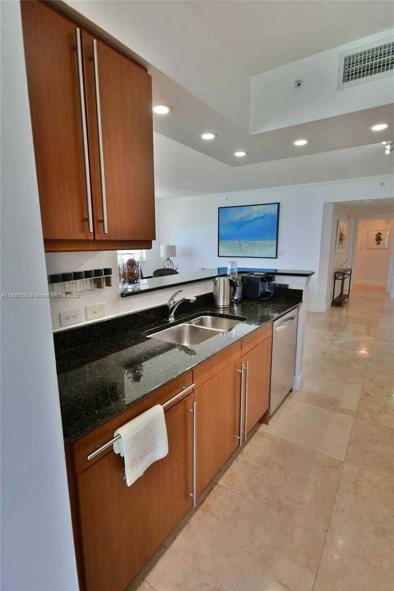 Small Image of 2080 SOUTH OCEAN DR #1111, Hallandale Beach Number 24