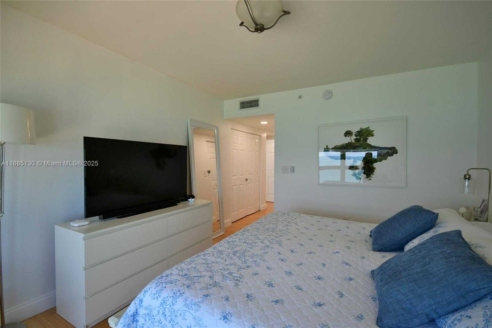 Small Image of 2080 SOUTH OCEAN DR #1111, Hallandale Beach Number 31
