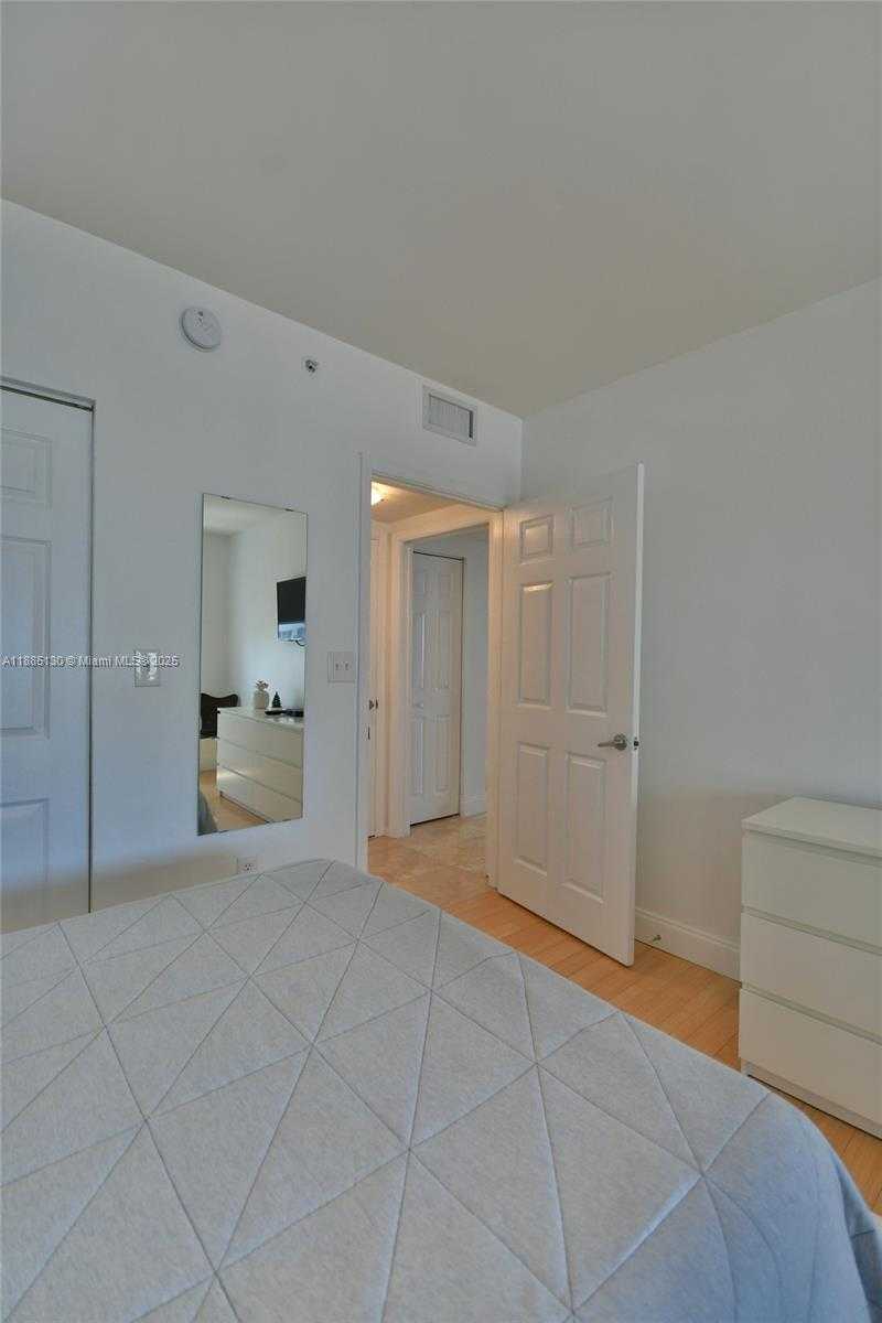 Small Image of 2080 SOUTH OCEAN DR #1111, Hallandale Beach Number 34