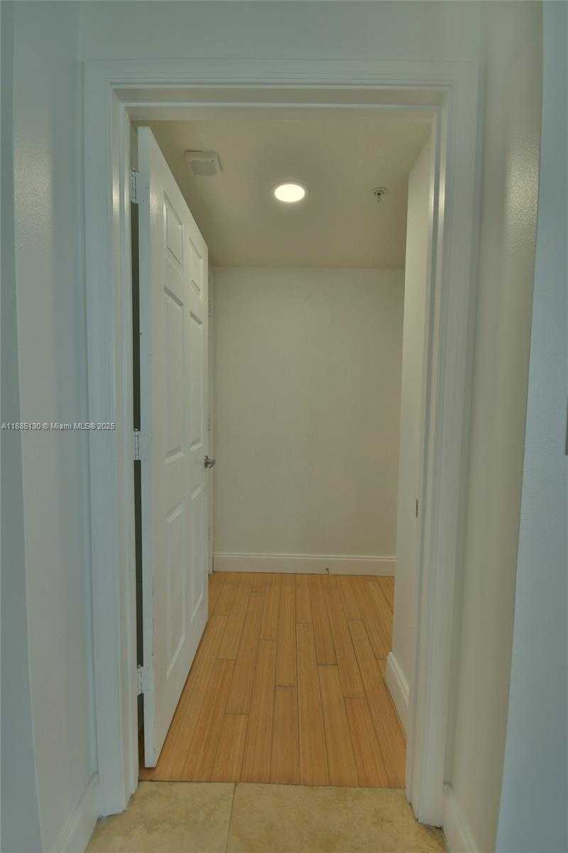 Small Image of 2080 SOUTH OCEAN DR #1111, Hallandale Beach Number 41