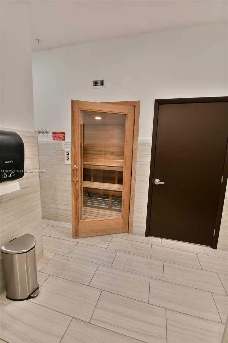 Small Image of 2080 SOUTH OCEAN DR #1111, Hallandale Beach Number 69