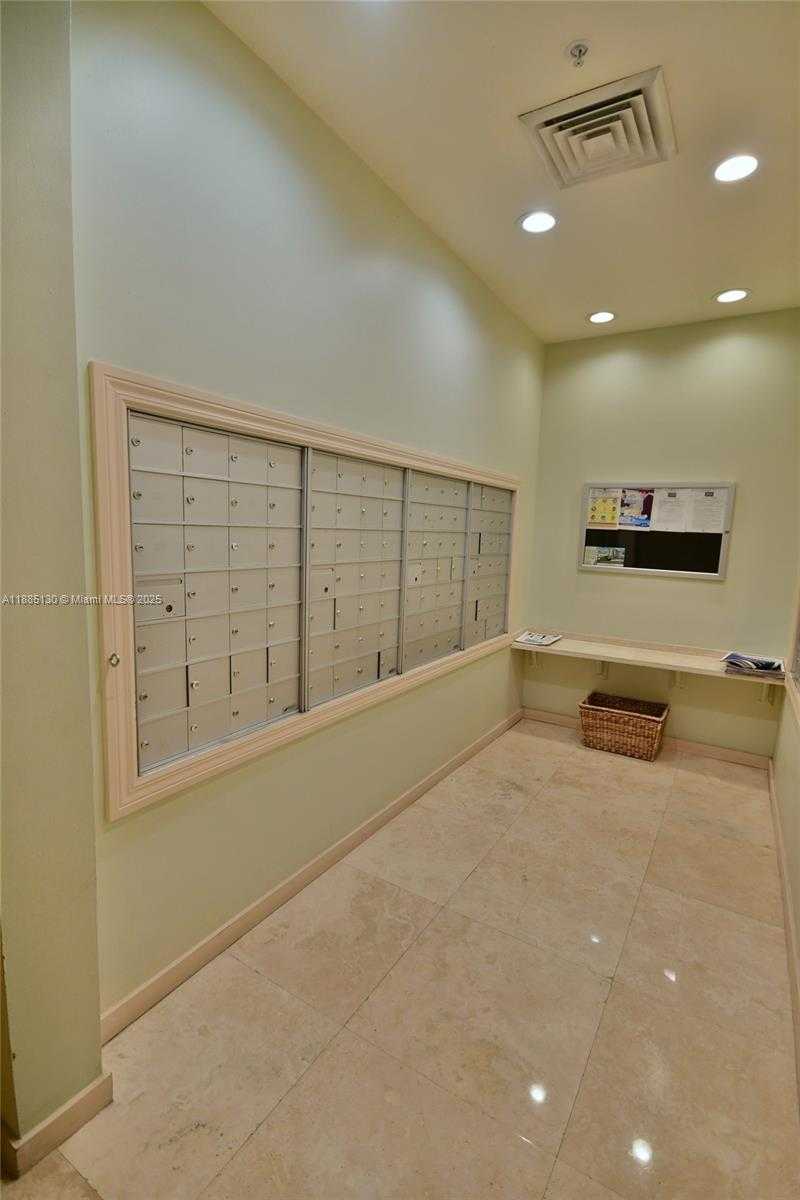 Small Image of 2080 SOUTH OCEAN DR #1111, Hallandale Beach Number 90