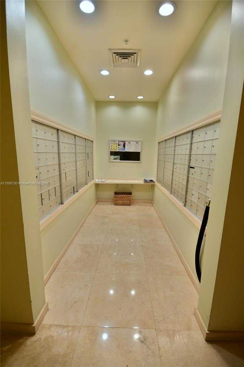 Small Image of 2080 SOUTH OCEAN DR #1111, Hallandale Beach Number 92