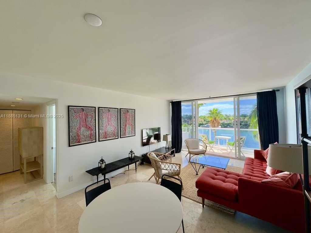 Small Image of 5600 COLLINS AVE #5L, Miami Beach Number 4
