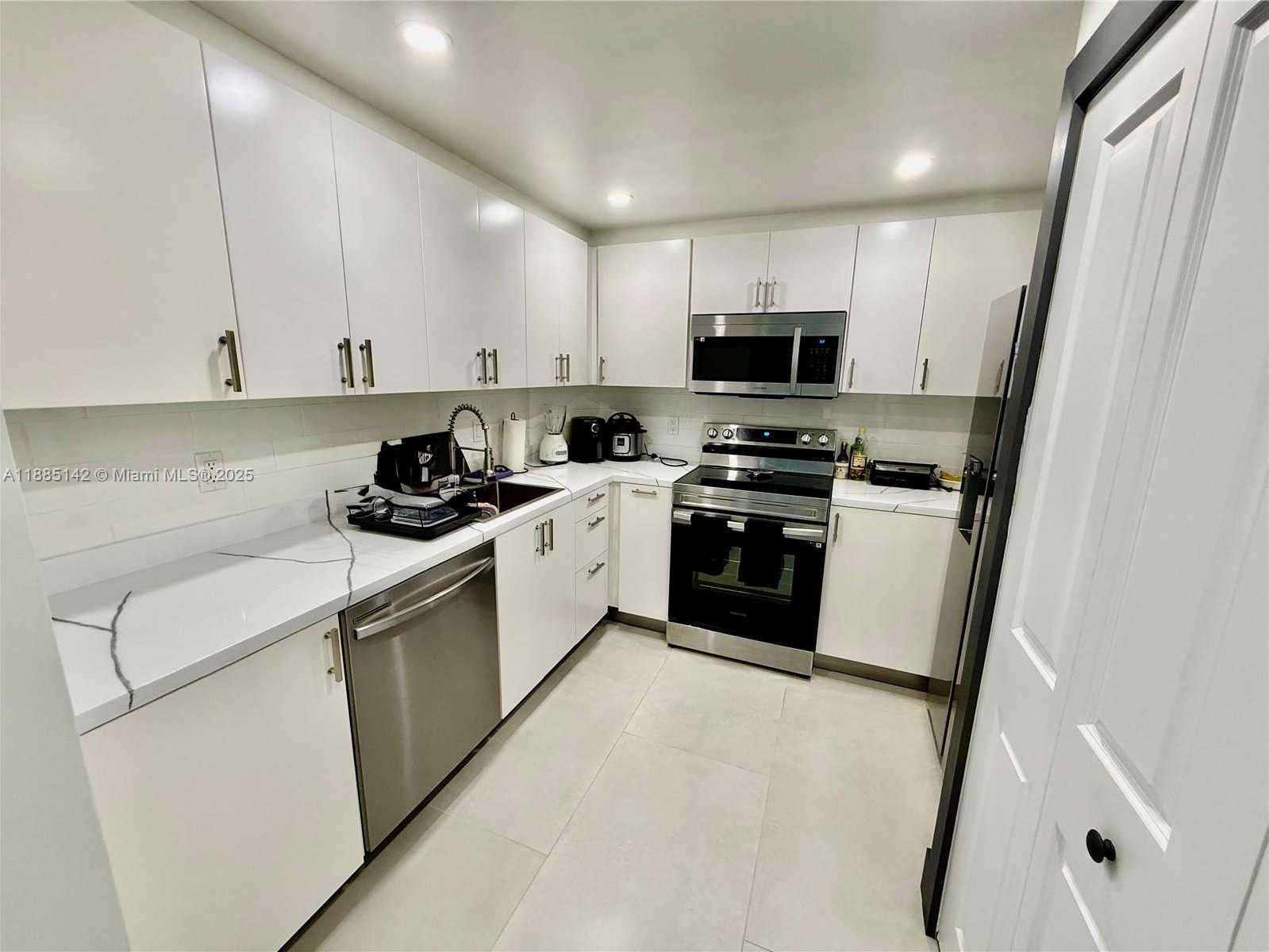 Small Image of 1250 SOUTH M #1603, Miami Number 15