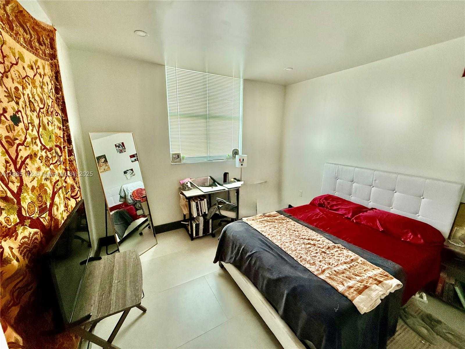 Small Image of 1250 SOUTH M #1603, Miami Number 30