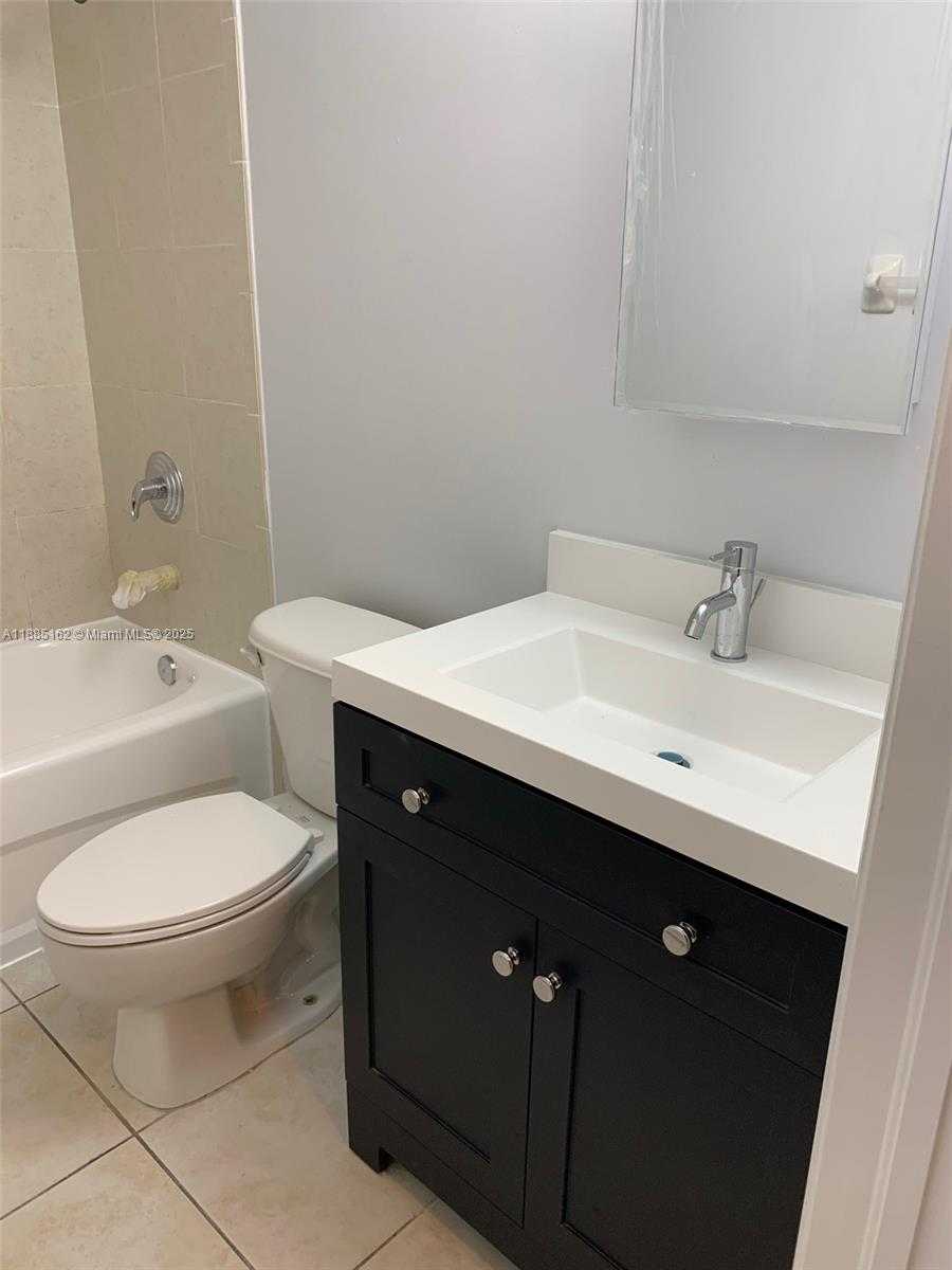 Small Image of 7290 NORTH WEST 114TH AVE #307-7, Doral Number 17