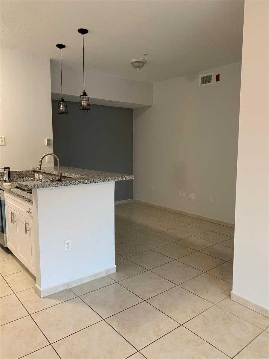 Small Image of 7290 NORTH WEST 114TH AVE #307-7, Doral Number 6
