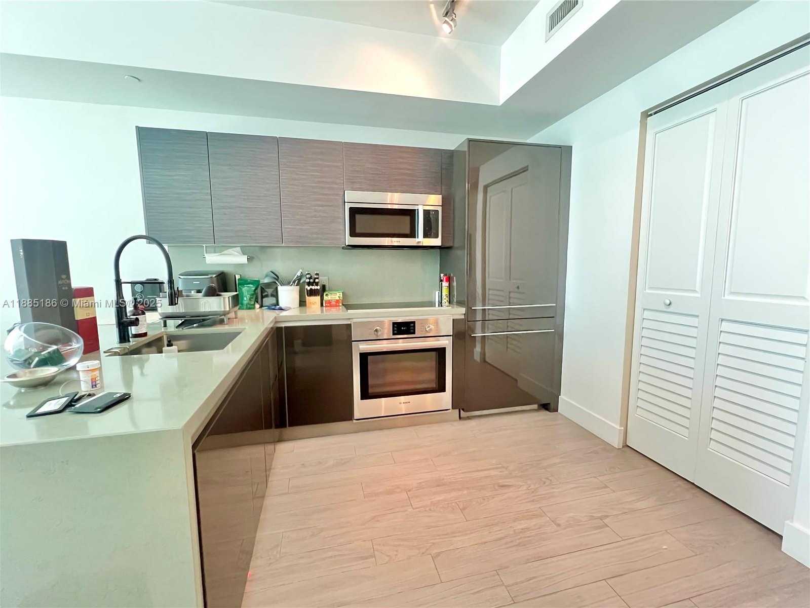 Small Image of 1080 BRICKELL AVE #2206, Miami Number 7