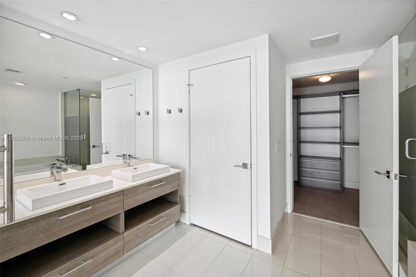 Small Image of 650 NORTH EAST 32ND ST #4203, Miami Number 14