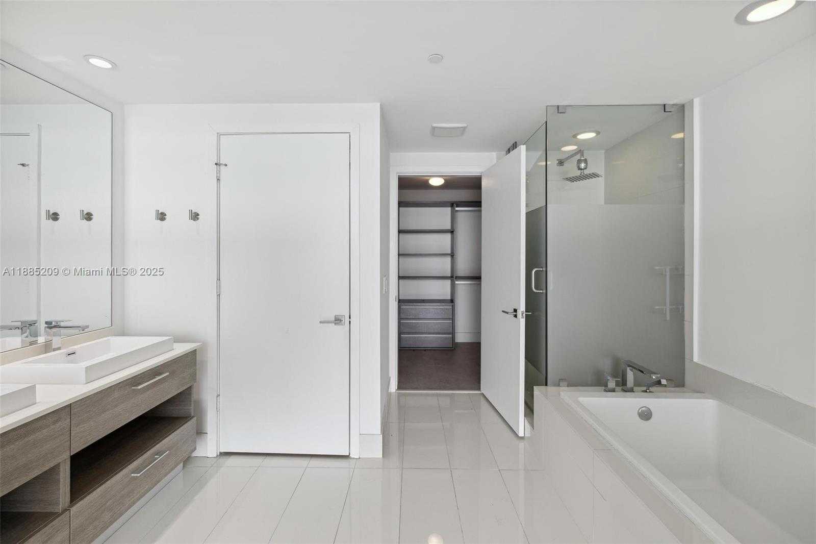 Small Image of 650 NORTH EAST 32ND ST #4203, Miami Number 18