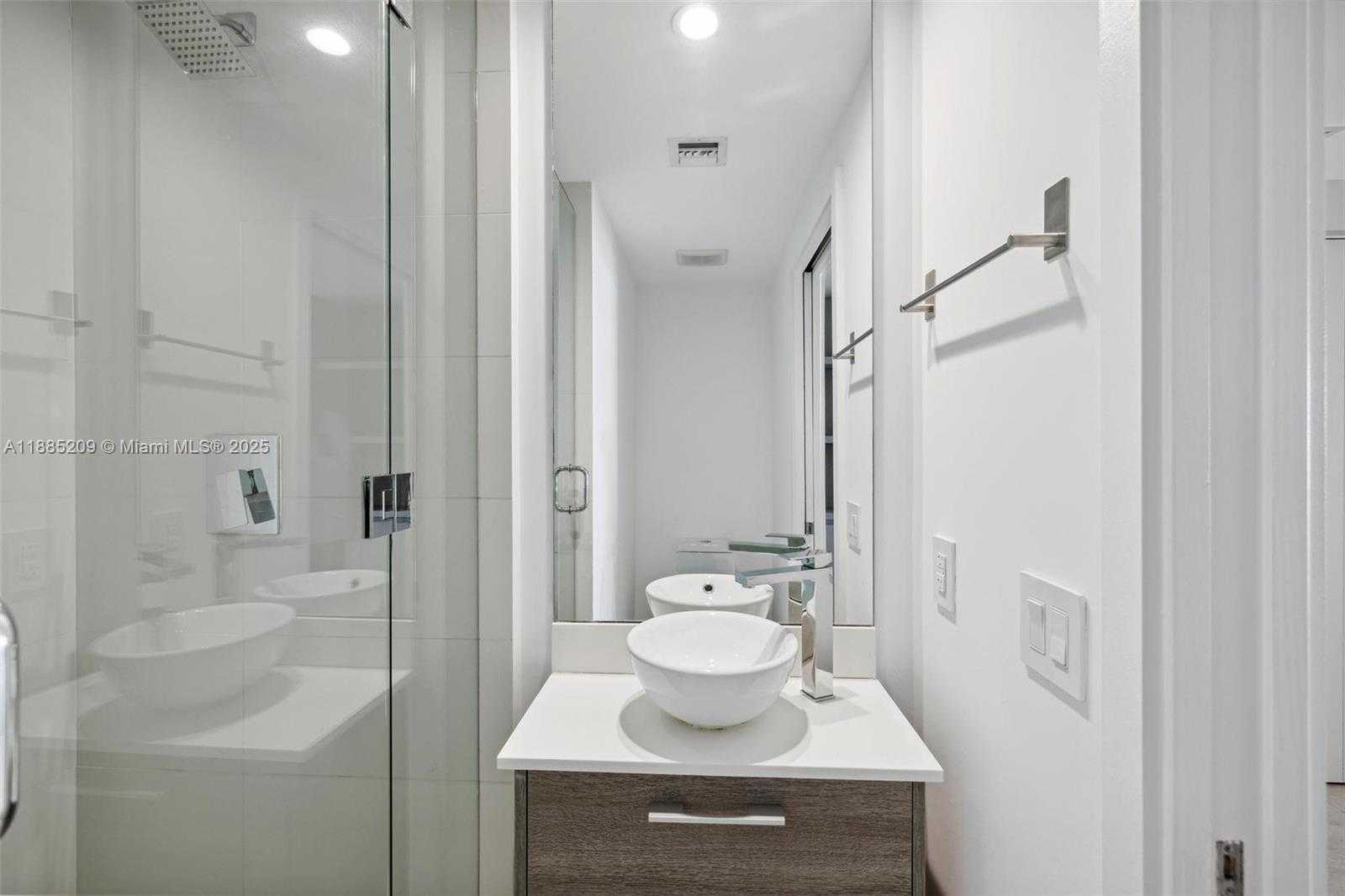 Small Image of 650 NORTH EAST 32ND ST #4203, Miami Number 26