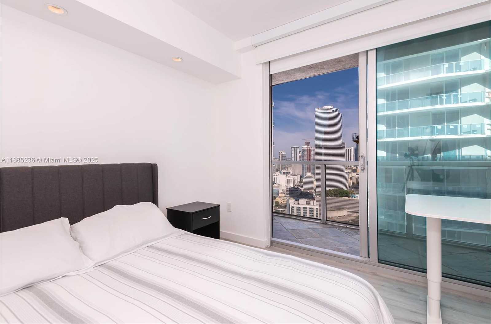 Small Image of 55 SOUTH EAST 6TH ST #3403, Miami Number 18